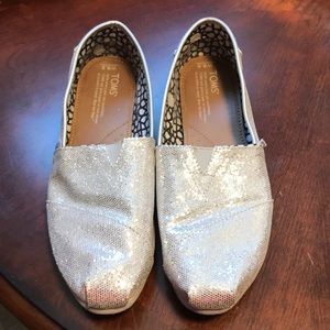 Women’s silver glitter Toms